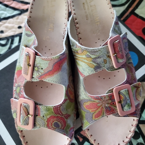 la Plume Women's Italian Size 40/8.5 PAISLEY Sandals ~ NEW WITH BOX - Picture 2 of 9